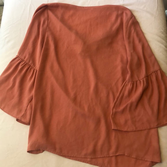 Pink blouse - Picture 2 of 3